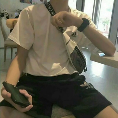 男生嘻哈部位头像精选:潮流局部造型、街头感配色,满足你的嘻哈审美 男生头像 第6张 男生嘻哈部位头像精选:潮流局部造型、街头感配色,满足你的嘻哈审美 男生头像 第6张