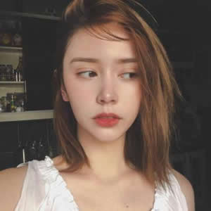 气质女神微信头像：高清精选，温柔氛围感拉满，告别普通 女生头像 第10张