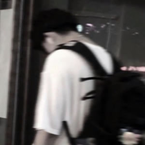 暗色系伤感风男生头像|自带故事感,戳中情绪的细腻画风 男生头像 第9张 暗色系伤感风男生头像|自带故事感,戳中情绪的细腻画风 男生头像 第9张