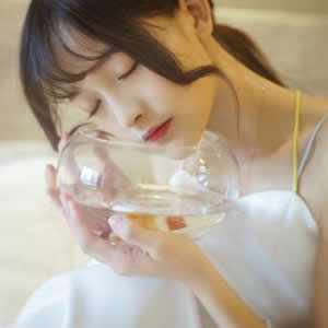 唯美文艺小清新女生头像|温柔氛围感拉满,小众不撞款 女生头像 第5张 唯美文艺小清新女生头像|温柔氛围感拉满,小众不撞款 女生头像 第5张