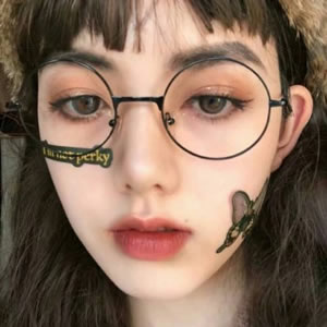可爱又霸气女生头像合集:甜酷风拉满,小众不撞款 女生头像 第16张 可爱又霸气女生头像合集:甜酷风拉满,小众不撞款 女生头像 第16张