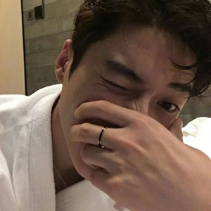 男生高冷超酷头像推荐:禁欲系 / 拽哥风任选,告别普通感 男生头像 第8张 男生高冷超酷头像推荐:禁欲系 / 拽哥风任选,告别普通感 男生头像 第8张