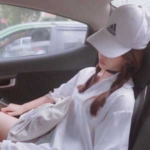 网红都在用的超酷女生头像|拽姐风 / 甜酷风任选 女生头像 第12张 网红都在用的超酷女生头像|拽姐风 / 甜酷风任选 女生头像 第12张