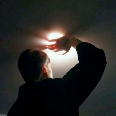 拽酷又骚气的男生头像｜小众不撞款，帅到犯规 男生头像 第33张
