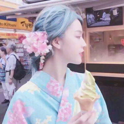 2026女生最流行的头像图片!温柔风 / 甜酷风 / 氛围感款全收录 女生头像 第13张 2026女生最流行的头像图片!温柔风 / 甜酷风 / 氛围感款全收录 女生头像 第13张