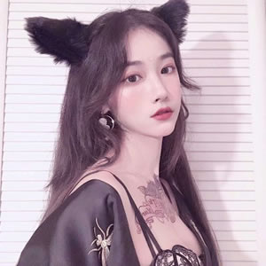 成熟气质女人微信头像|高级感拉满,凸显优雅品味 女生头像 第3张 成熟气质女人微信头像|高级感拉满,凸显优雅品味 女生头像 第3张