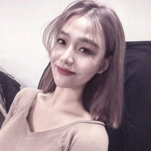 气质高冷时尚女生头像:精致感爆棚,小众又吸睛 女生头像 第14张 气质高冷时尚女生头像:精致感爆棚,小众又吸睛 女生头像 第14张
