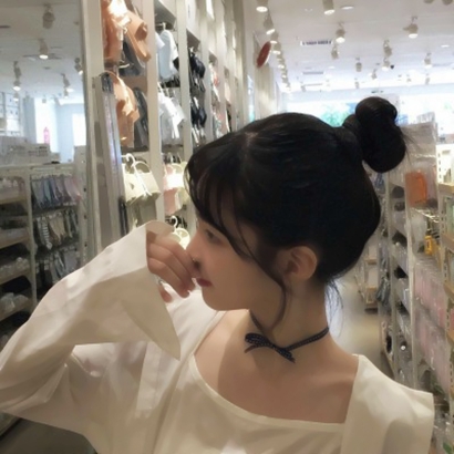 高清女生唯美侧颜头像|精致轮廓 + 柔和光影,颜值暴击 女生头像 第29张 高清女生唯美侧颜头像|精致轮廓 + 柔和光影,颜值暴击 女生头像 第29张