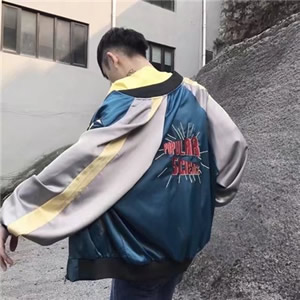 孤独感爆棚的伤感男生头像|适合emo时刻的低饱和男生头像推荐 男生头像 第9张 孤独感爆棚的伤感男生头像|适合emo时刻的低饱和男生头像推荐 男生头像 第9张