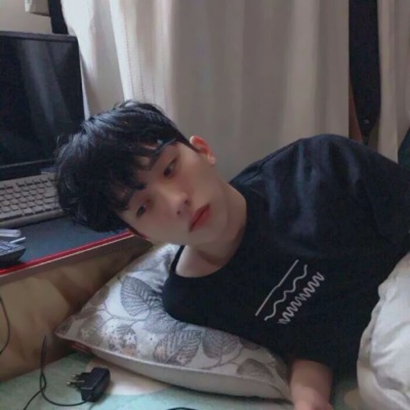 拽酷又骚气的男生头像｜小众不撞款，帅到犯规 男生头像 第13张