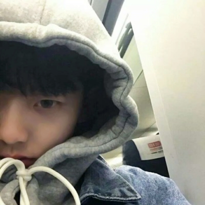 拽酷又骚气的男生头像｜小众不撞款，帅到犯规 男生头像 第15张