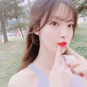 韩国网红同款女生头像｜软萌系 / 御姐风任选，颜值党必存 女生头像 第15张