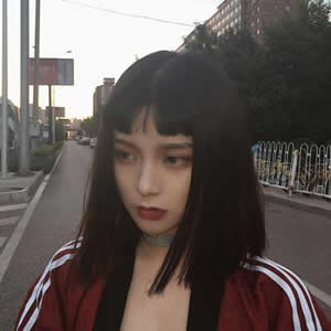 成熟高冷气质美女图鉴:氛围感拉满的优雅美学 女生头像 第9张 成熟高冷气质美女图鉴:氛围感拉满的优雅美学 女生头像 第9张