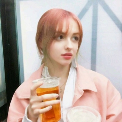 真人欧美头像女生图片大全:甜妹、御姐、休闲风,总有一款适合你 女生头像 第15张 真人欧美头像女生图片大全:甜妹、御姐、休闲风,总有一款适合你 女生头像 第15张
