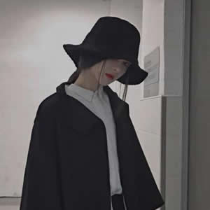 成熟高冷气质美女图鉴:氛围感拉满的优雅美学 女生头像 第7张 成熟高冷气质美女图鉴:氛围感拉满的优雅美学 女生头像 第7张