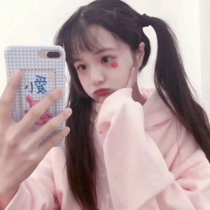 2026女生最流行的头像图片!温柔风 / 甜酷风 / 氛围感款全收录 女生头像 第19张 2026女生最流行的头像图片!温柔风 / 甜酷风 / 氛围感款全收录 女生头像 第19张