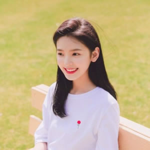 章若楠头像大全:高清无水印 / 可爱 / 氛围感款 女生头像 第14张 章若楠头像大全:高清无水印 / 可爱 / 氛围感款 女生头像 第14张