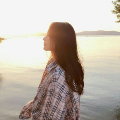 2026女生最流行的头像图片!温柔风 / 甜酷风 / 氛围感款全收录 女生头像 第11张 2026女生最流行的头像图片!温柔风 / 甜酷风 / 氛围感款全收录 女生头像 第11张