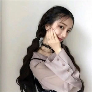 气质高冷时尚女生头像:精致感爆棚,小众又吸睛 女生头像 第4张 气质高冷时尚女生头像:精致感爆棚,小众又吸睛 女生头像 第4张