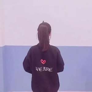 高颜值一男一女分开微信头像:百搭风格,适配不同社交场景 情侣头像 第5张 高颜值一男一女分开微信头像:百搭风格,适配不同社交场景 情侣头像 第5张