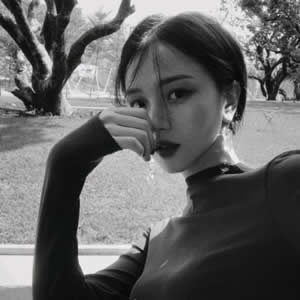 微信个性霸气气质女生头像合集:高冷范儿拉满,告别撞款 女生头像 第3张 微信个性霸气气质女生头像合集:高冷范儿拉满,告别撞款 女生头像 第3张