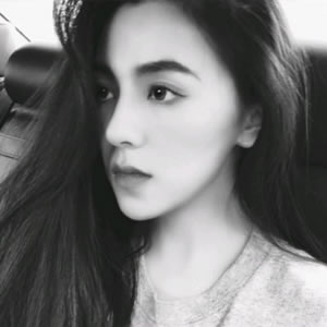 女生高冷气质黑白头像|氛围感拉满,高级感不挑风格 女生头像 第6张 女生高冷气质黑白头像|氛围感拉满,高级感不挑风格 女生头像 第6张