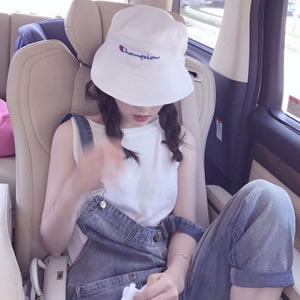成熟气质女人微信头像|高级感拉满,凸显优雅品味 女生头像 第19张 成熟气质女人微信头像|高级感拉满,凸显优雅品味 女生头像 第19张