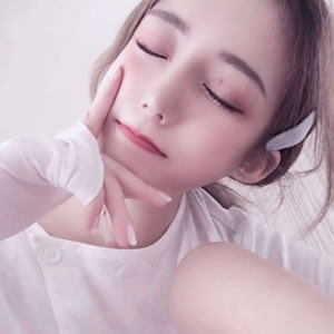 成熟气质女人微信头像|高级感拉满,凸显优雅品味 女生头像 第15张 成熟气质女人微信头像|高级感拉满,凸显优雅品味 女生头像 第15张