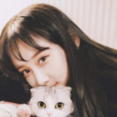 真人实拍带猫的女生头像图片 女生头像 第18张 真人实拍带猫的女生头像图片 女生头像 第18张