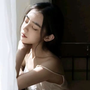 伤感冷淡风女生头像|小众高级氛围感丧系女 女生头像 第1张 伤感冷淡风女生头像|小众高级氛围感丧系女 女生头像 第1张