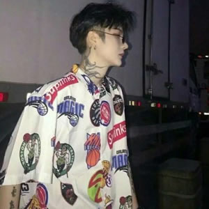 帅气超拽男生头像 高清小众酷感男生 男生头像 第1张