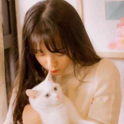 真人实拍带猫的女生头像图片 女生头像 第17张 真人实拍带猫的女生头像图片 女生头像 第17张