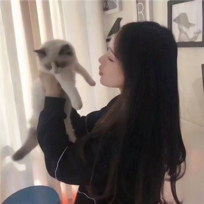 真人实拍带猫的女生头像图片 女生头像 第16张 真人实拍带猫的女生头像图片 女生头像 第16张