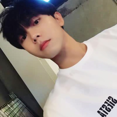 好看男生头像酷酷的帅帅的氛围感真人 男生头像 第9张