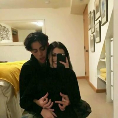 欧美风双人情侣头像一左一右合集 情侣头像 第4张 欧美风双人情侣头像一左一右合集 情侣头像 第4张