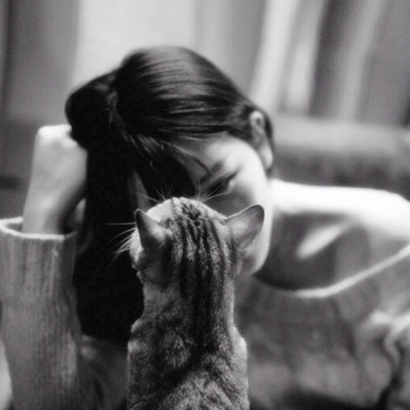 真人实拍带猫的女生头像图片 女生头像 第31张 真人实拍带猫的女生头像图片 女生头像 第31张