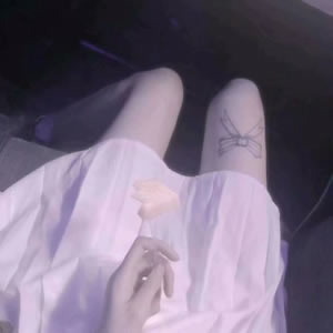 女生半身不露脸高级感头像 女生头像 第1张 女生半身不露脸高级感头像 女生头像 第1张