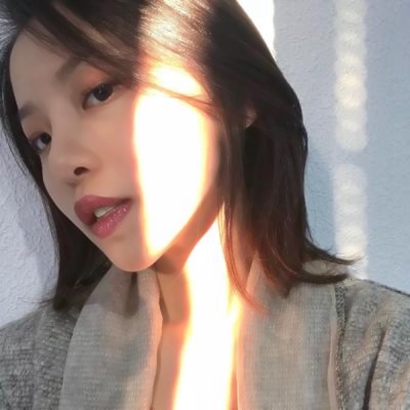 2026火爆微信头像女潮流真人 小众高级真人 女生头像 第14张 2026火爆微信头像女潮流真人 小众高级真人 女生头像 第14张