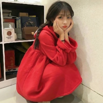 红色衣服女生头像真人ins风,优质红衣少女 女生头像 第6张 红色衣服女生头像真人ins风,优质红衣少女 女生头像 第6张