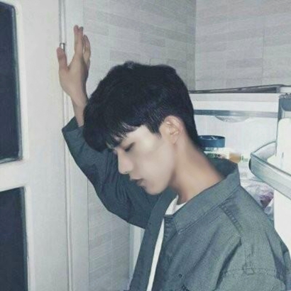 好看男生头像酷酷的帅帅的氛围感真人 男生头像 第22张