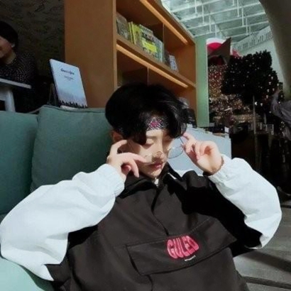 好看男生头像酷酷的帅帅的氛围感真人 男生头像 第10张