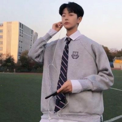 好看男生头像酷酷的帅帅的氛围感真人 男生头像 第5张
