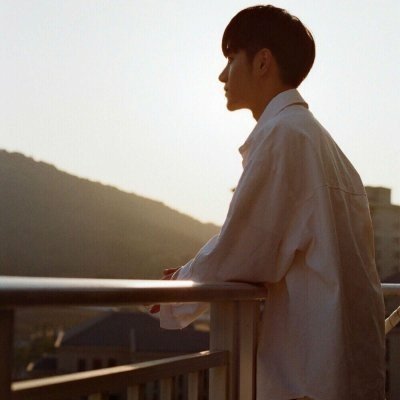 温柔治愈系男生夕阳氛围感头像合集 男生头像 第4张