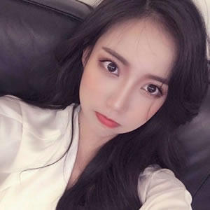 小众精致性感女生微信头像图片 女生头像 第13张 小众精致性感女生微信头像图片 女生头像 第13张