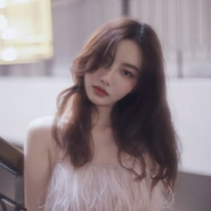 时尚美女微信头像高清氛围感小众高级女生推荐 女生头像 第14张 时尚美女微信头像高清氛围感小众高级女生推荐 女生头像 第14张