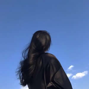 原宿风头像女个性款!甜酷撞色 + 潮流元素超吸睛 女生头像 第16张 原宿风头像女个性款!甜酷撞色 + 潮流元素超吸睛 女生头像 第16张