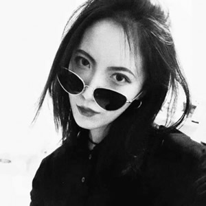御姐风黑白女生头像 高冷气场尽显女神范 女生头像 第1张 御姐风黑白女生头像 高冷气场尽显女神范 女生头像 第1张