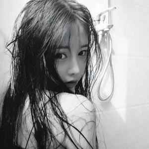 御姐风黑白女生头像 高冷气场尽显女神范 女生头像 第8张 御姐风黑白女生头像 高冷气场尽显女神范 女生头像 第8张