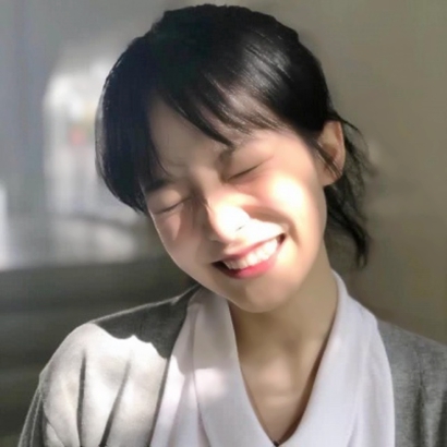 自信爱笑的女生头像｜阳光开朗治愈系女生 女生头像 第13张