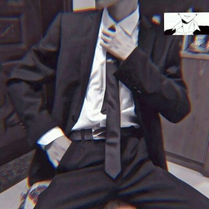 qq头像男生衬衫半身不露脸 男生头像 第1张